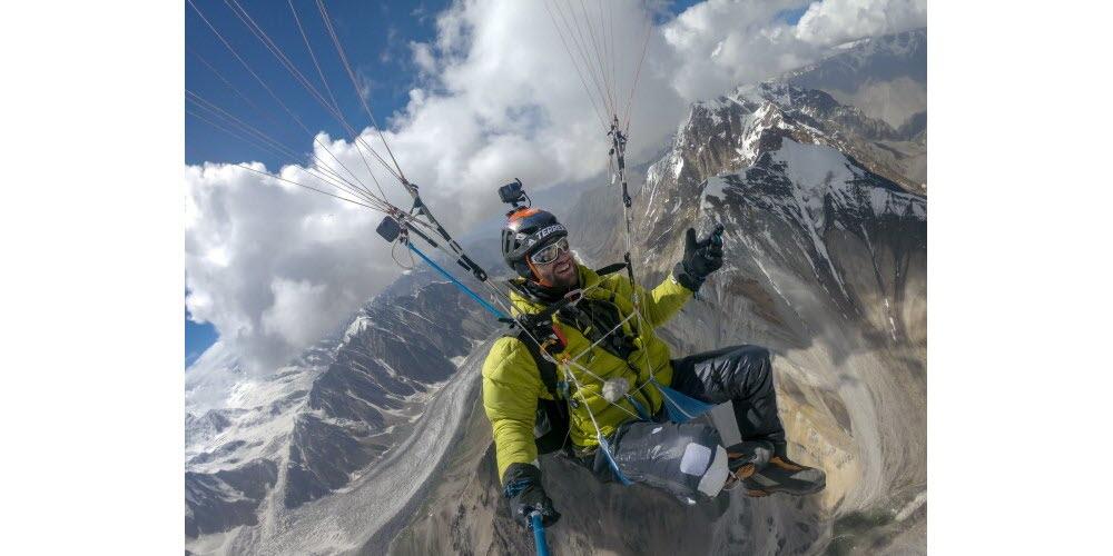 Damien Lacaze survole les sommets de l'Himalaya pakistanais